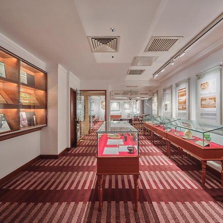 Jin Jiang Park Hotel - Hudec Excellent Historical Building - Priority Access For Classic Butterfly Cookies Without Queuing To Guests Xangai Exterior foto