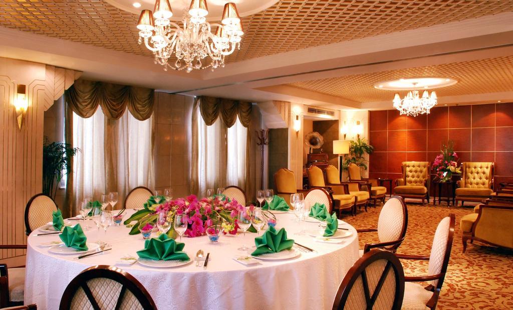 Jin Jiang Park Hotel - Hudec Excellent Historical Building - Priority Access For Classic Butterfly Cookies Without Queuing To Guests Xangai Exterior foto