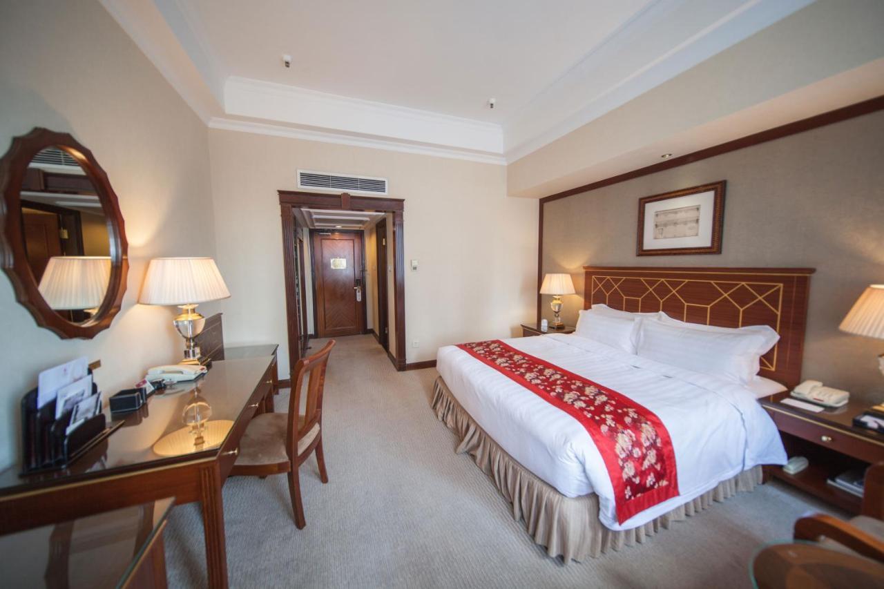 Jin Jiang Park Hotel - Hudec Excellent Historical Building - Priority Access For Classic Butterfly Cookies Without Queuing To Guests Xangai Exterior foto